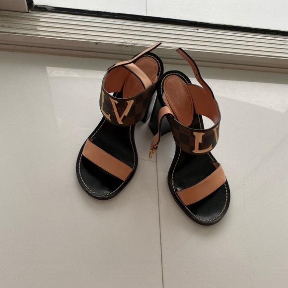 Lv shoes - Picture 9 of 10